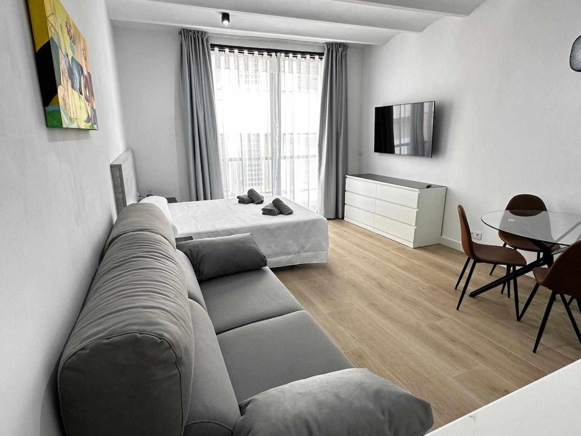 A H Rentals Picasso Apartamento Vinarós Exterior foto